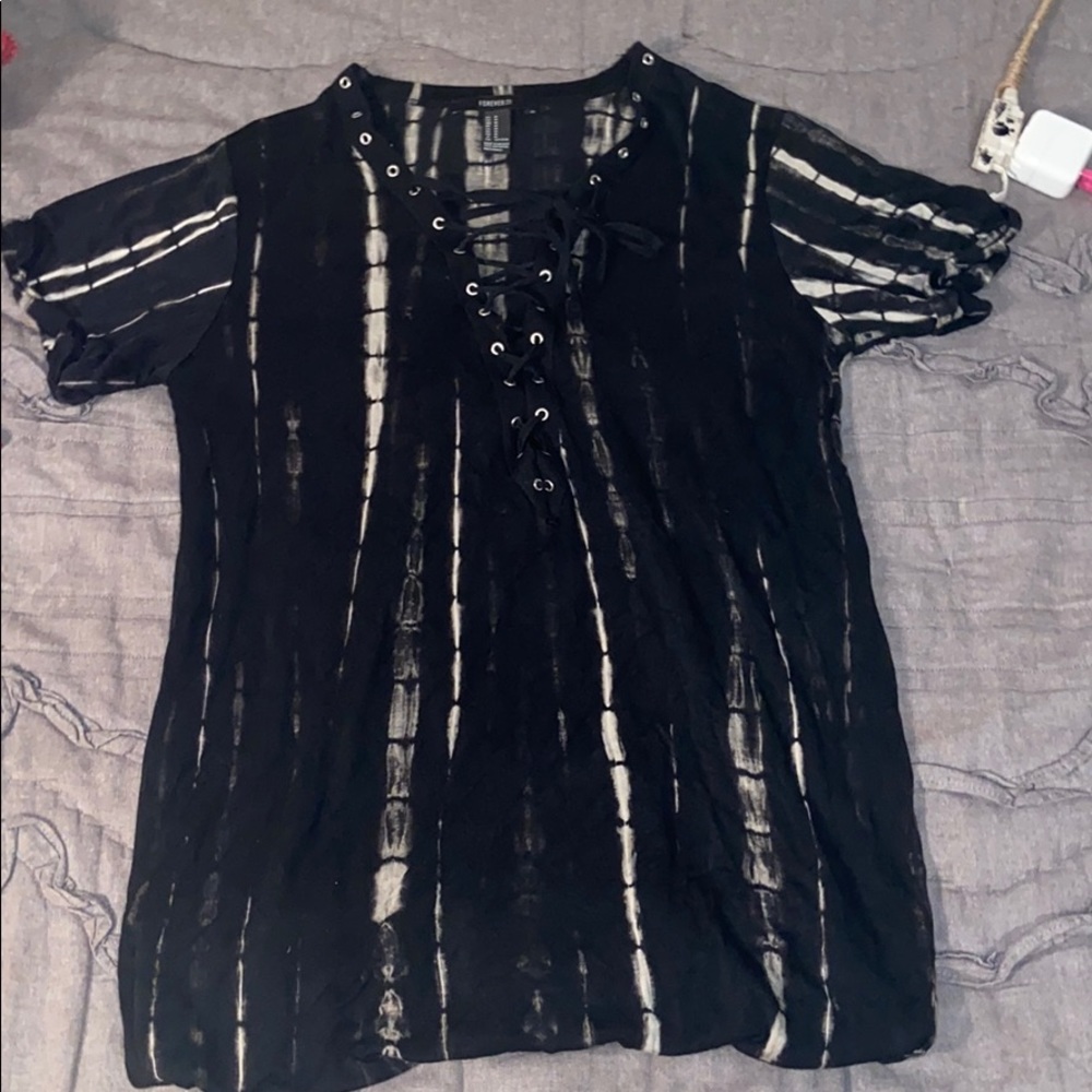 BOGO!! Cute top, stretchy, size medium